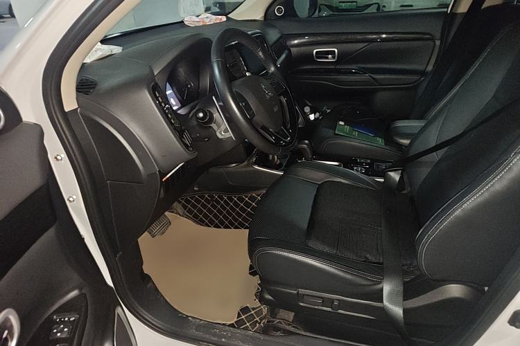 Used Mitsubishi Outlander 2018 2.4L 4x4 Elite Edition 5 Seats