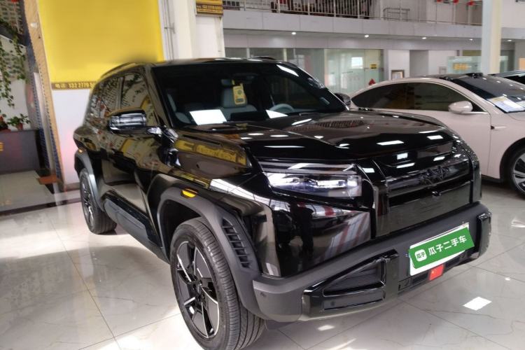 Used Formula Leopard Titanium 3 2025 501KM All-Wheel Drive Intelligent Driving Ultra Version
