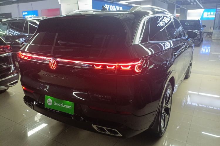 Used Volkswagen Tavendor 2023 380TSI Four-Wheel Drive R-Line First Edition Rear Right 45 Deg