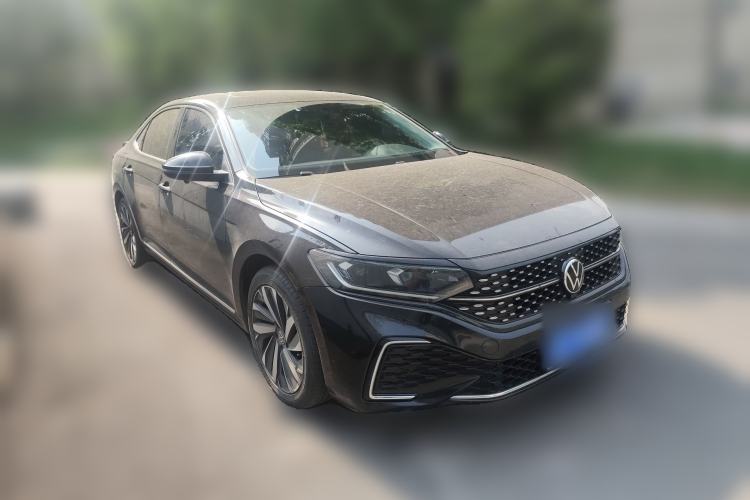 Used Volkswagen Passat 2022 330TSI Starry Elite Edition Front Right 45 Deg