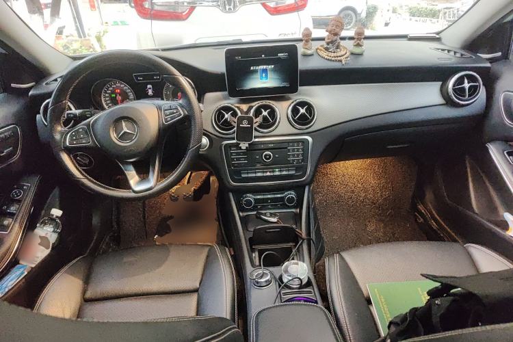 Used Mercedes-Benz GLA 2016 GLA 200 Sport Edition Center Console