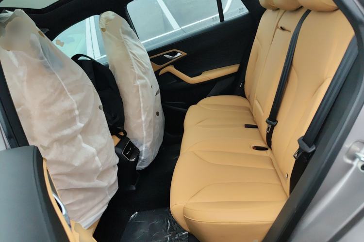 Used Roewe RX5 New Energy 2023 eRX5 Super Hybrid Premium Edition Left Rear Seat