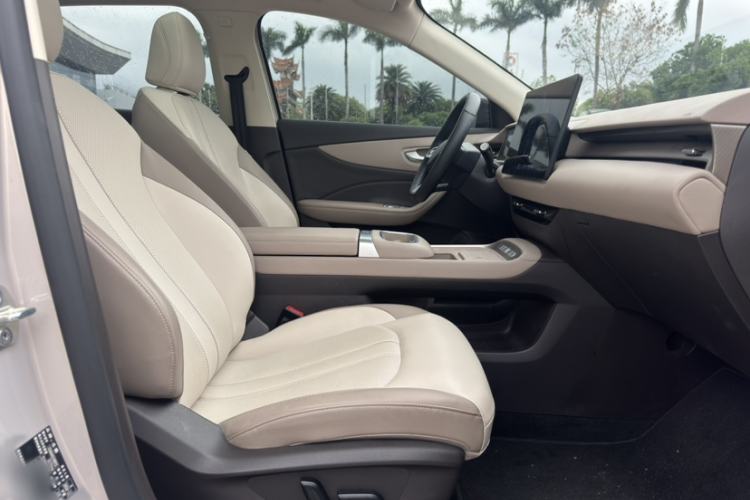 Used MG ES5 2025 525max Rear-Drive Intelligent Driving Version Interior 2