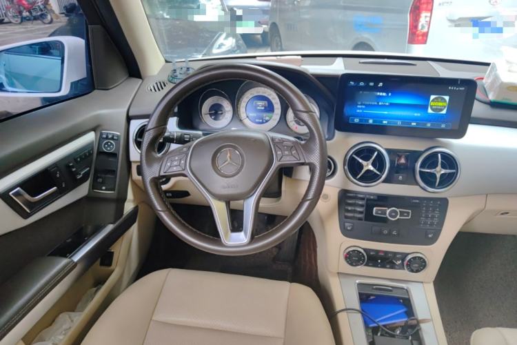 Used Mercedes-Benz GLK-Class 2013 GLK 300 4MATIC Dynamic Sunroof Model