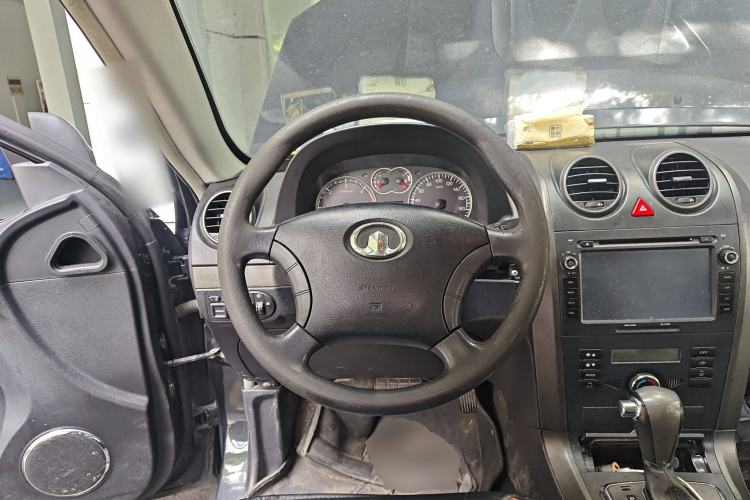 Used Haval H5 Classic 2012 ZhiZun Edition Green Silence 2.0T Automatic Two-Wheel Drive Comfortable Model