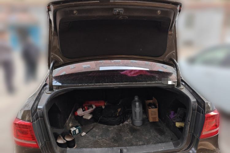 Used Volkswagen Magotan 2015 1.8TSI Comfort Model Trunk