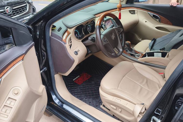 Used Buick LaCrosse 2010 2.4L Luxury Edition
