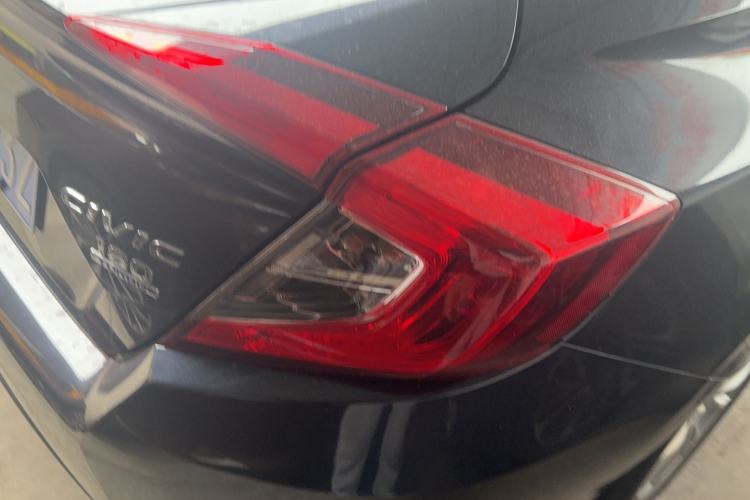 Used Honda Civic 2016 180TURBO CVT Comfort Version Exterior 7