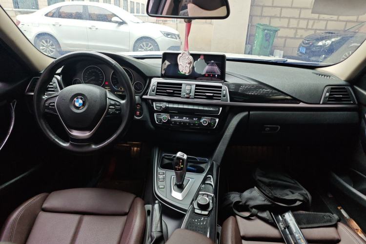 Used BMW 3 Series 2018 320Li Fashion Model Center Console