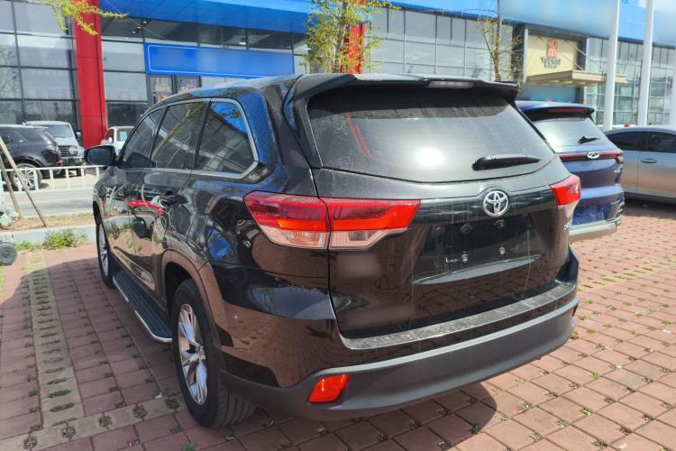 Used Toyota Highlander 2018 2.0T Two-Wheel Drive Elite Edition 5 Seats Emission Standard China V
