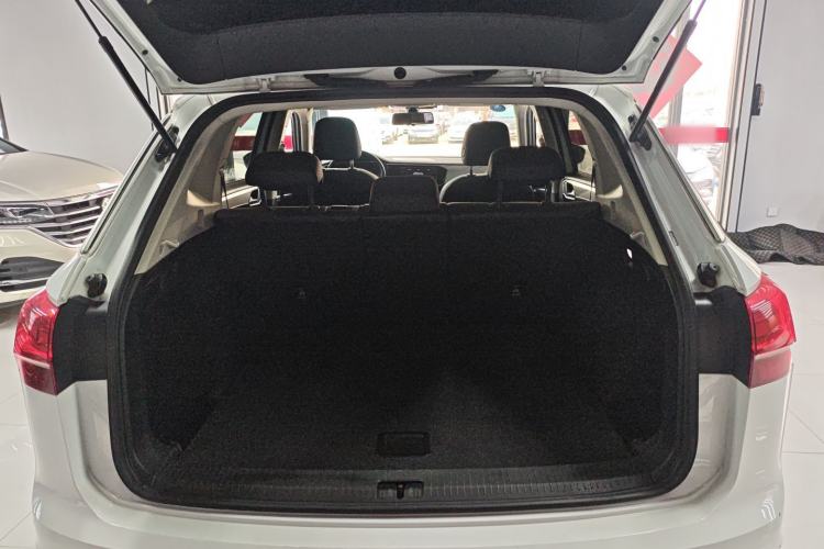 Used Volkswagen Tayron 2019 330TSI Two-Wheel Drive Luxury Model China VI Standard
