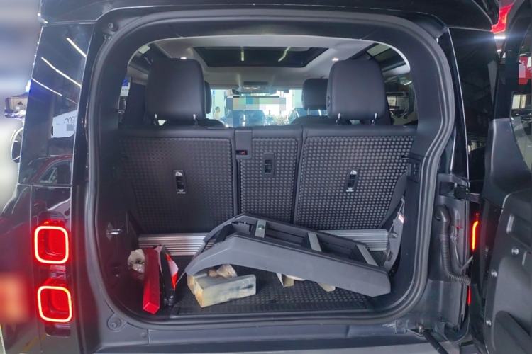 Used Land Rover Defender 2023 90 3.0T P400 XS
