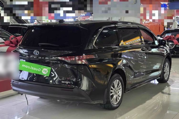 Used Toyota SIENNA 2023 2.5L Hybrid Comfort Edition Exterior 5