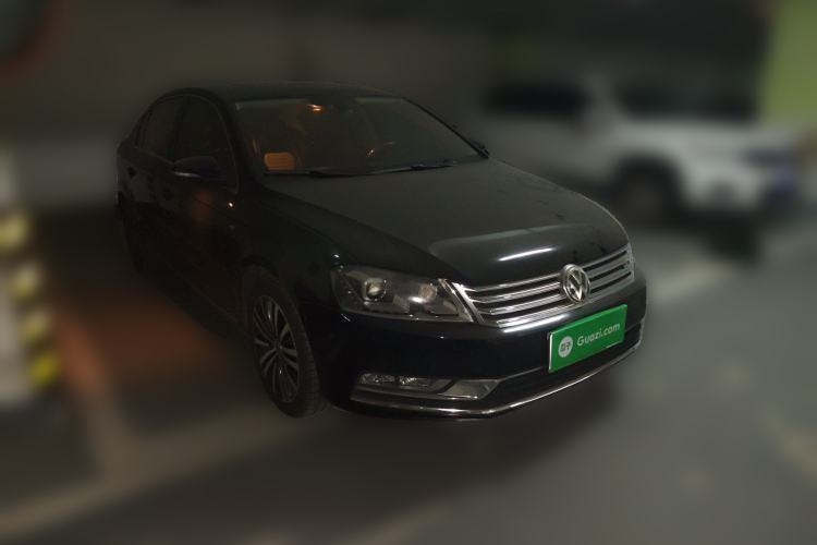 Used Volkswagen Magotan 2012 3.0 FSI Flagship Edition Front Right 45 Deg