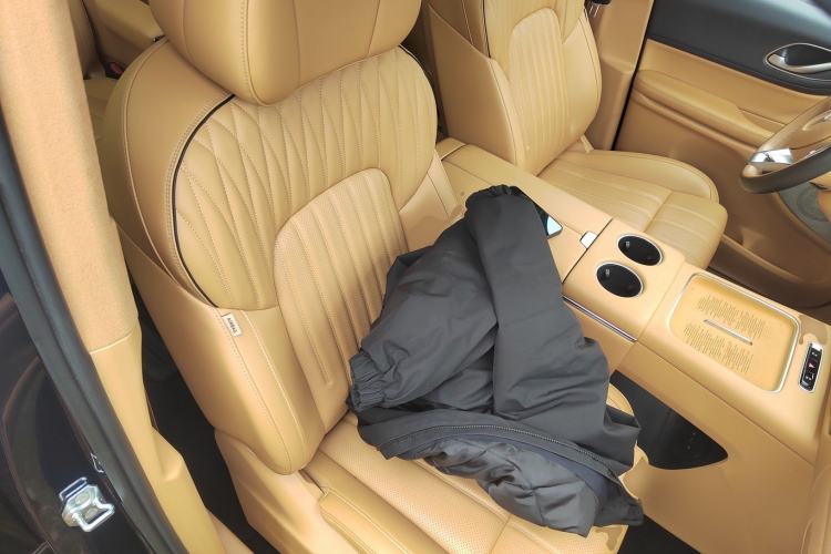 Used VOYAH Dream 2024 PHEV Ultra-Long Range Flagship Edition
