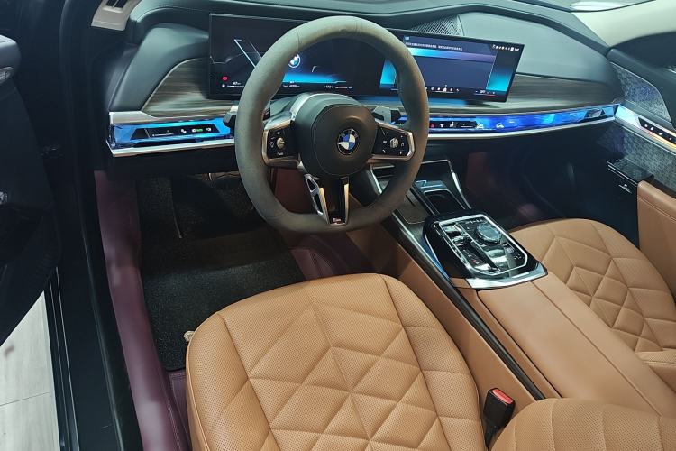 Used BMW 7 Series 2023 735Li M Sport Package
