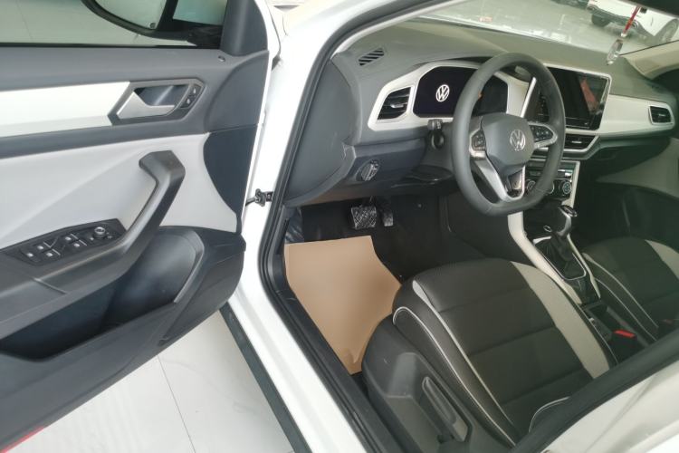 Used Volkswagen T-ROC 2024 280TSI DSG Two-Wheel-Drive Time Edition Driver Seat