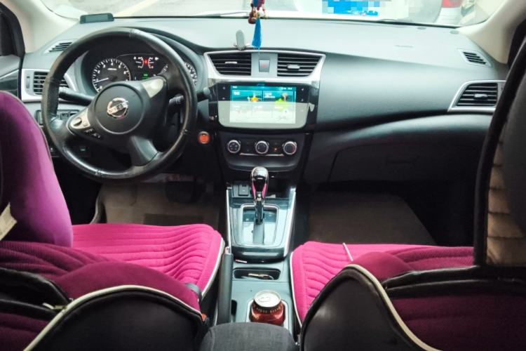 Used Nissan Sylphy 2019 1.6XV CVT Smart Connect Luxury Edition China VI Standard Center Console
