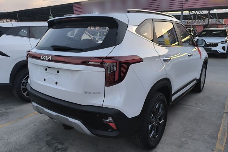 Used Kia Seltos 2026 1.5L IVT Luxury Edition Rear Right 45 Deg