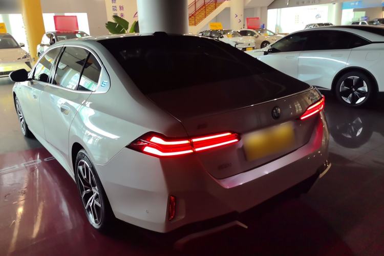 Used BMW i5 2024 eDrive 35L Luxury Model with M Sport Package