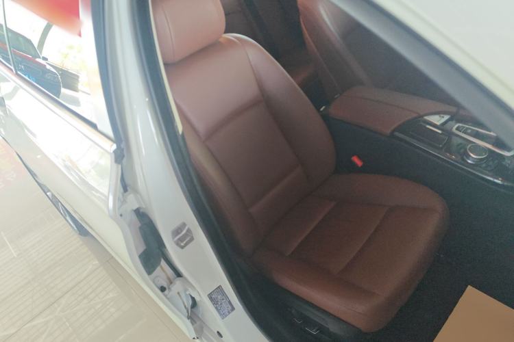 Used BMW 5 Series 2017 528Li Leading Model
