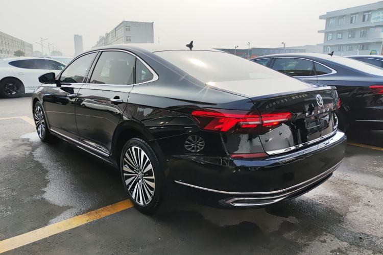 Used Volkswagen Passat 2019 330TSI Luxury Edition China VI Standard