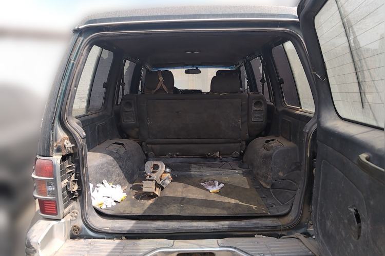 Used Leopaard Heijingang 2009 2.4L Manual 4x4 Trunk