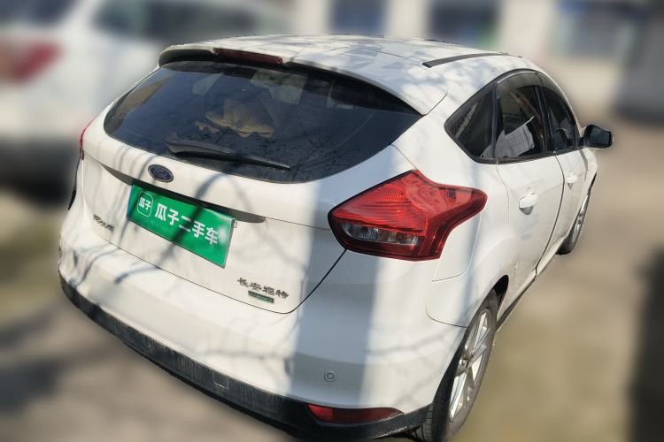 Used Ford Focus 2015 Hatchback EcoBoost 125 Manual – Ultra-Style Edition
