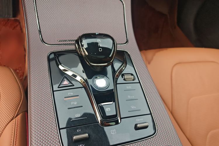 Used BYD Han 2022 DM-p 202km Four-Wheel Drive Flagship Model
