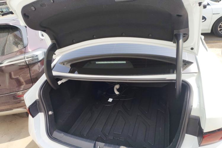 Used BYD Qin PLUS 2025 DM-i Smart Drive 55KM Leading Model Trunk