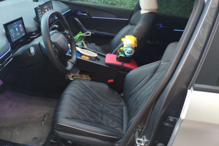 Used MG 4 EV 2023 415 km Range Sea-Faring Champion Edition
