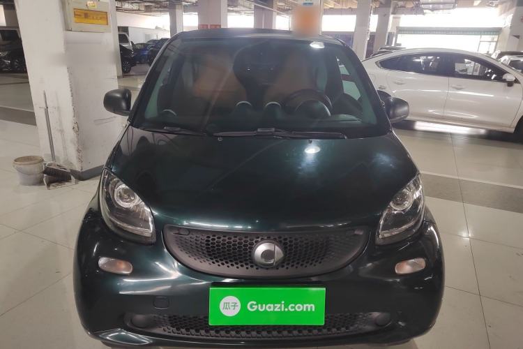 Used smart fortwo 2015 1.0L 52 kW hardtop Dynamic version Front