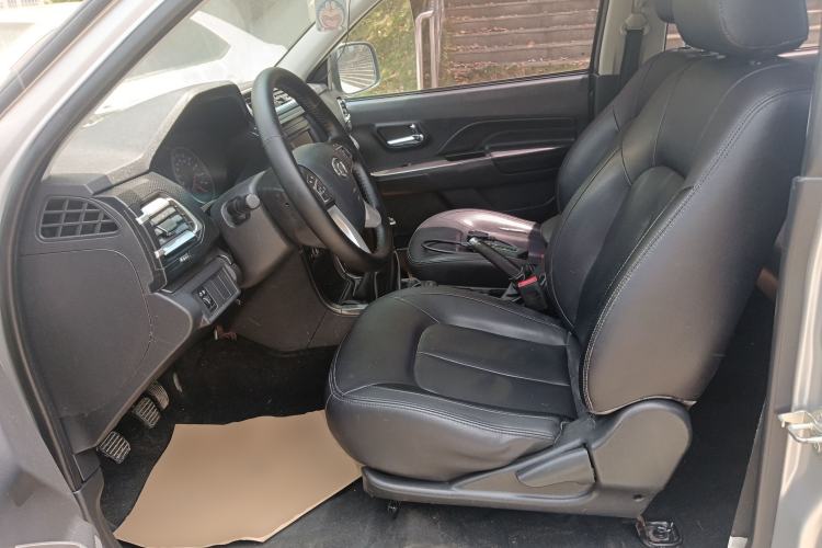 Used Great Wall Wingle 5 2017 2.4L European Version Gasoline Two-Wheel Drive Entry-Level Big Double Cab 4G69S4N
