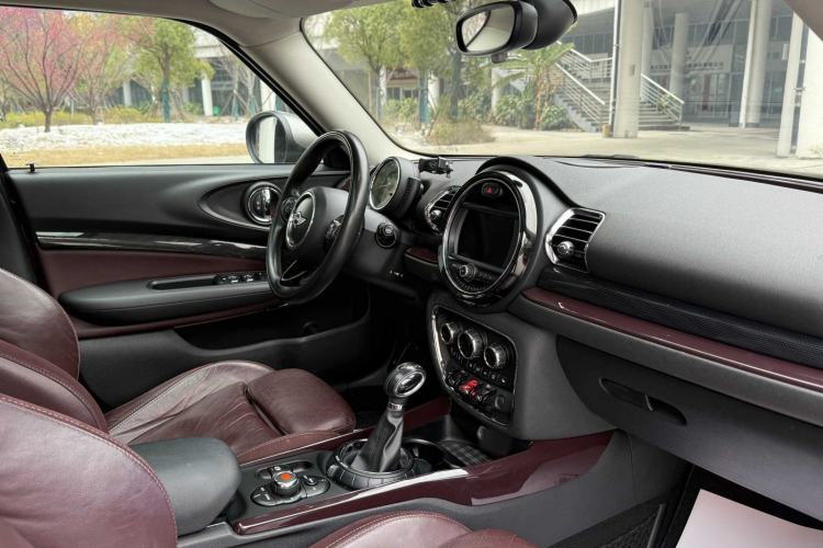 Used MINI Clubman 2016 Revised Version 1.5T COOPER Connoisseur Edition
