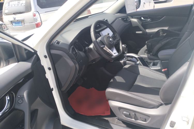 Used Nissan X-Trail 2022 Revised Version 2.0L Two-Wheel Drive Smart Connect Premium Edition
