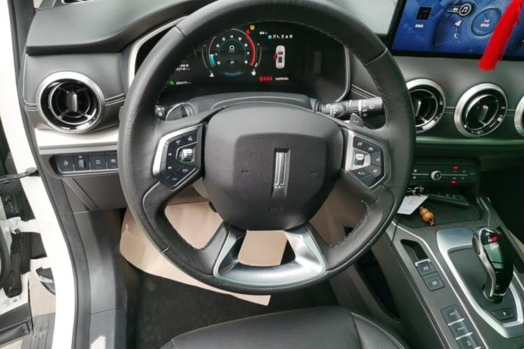 Used Wey VV6 2020 2.0T Two-Wheel Drive Smart Protection+
