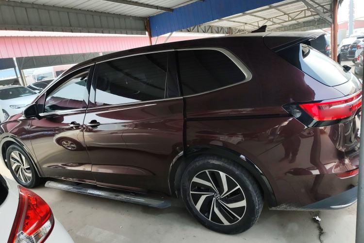 Used Volkswagen Viloran 2022 330TSI Luxury Edition
