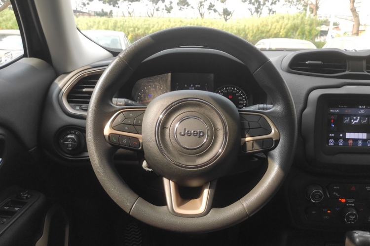 Used Jeep Renegade 2018 Connected Large Screen Version 180T Automatic High-Energy Edition