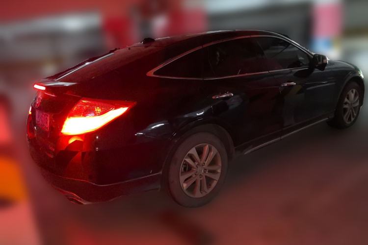 Used Honda Crosstour 2014 2.4L Luxury Edition Rear Right 45 Deg