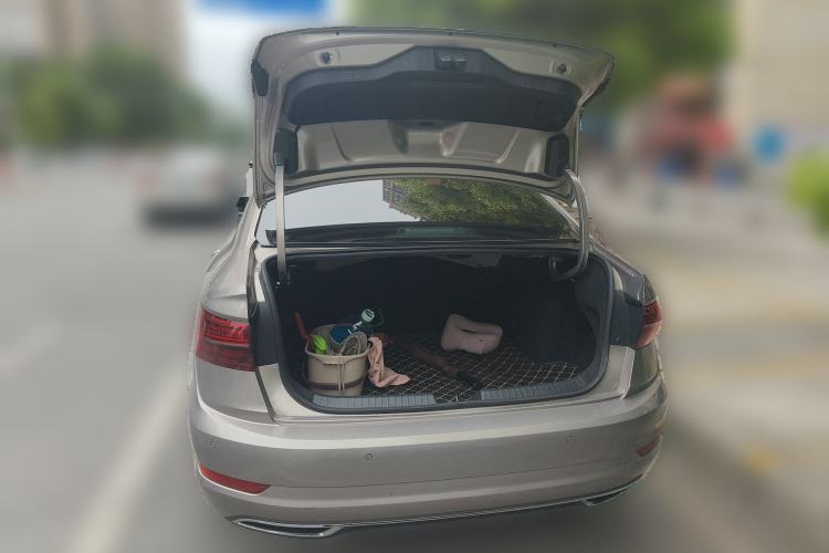 Used Volkswagen Sagitar 2019 280TSI DSG Luxury Model China V Emission Standard Trunk