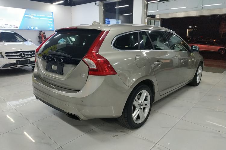 Used Volvo V60 2014 Restyled T5 Zhiya Edition