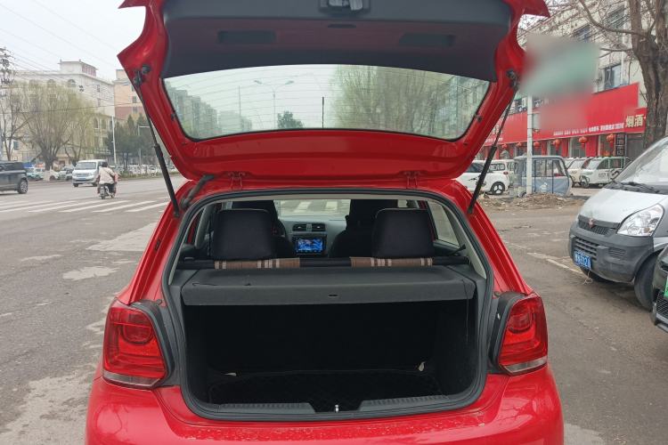 Used Volkswagen Polo 2013 1.4L Manual Fashion Edition Trunk