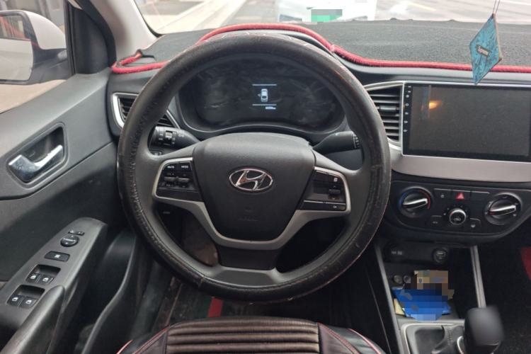 Used Hyundai Verna (new generation) 2020 1.4L Manual GLS Cool Edition Steering Wheel