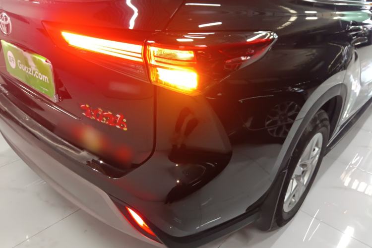 Used Toyota Highlander 2024 2.5L Smart Electric Hybrid Dual-Engine Two-Wheel Drive Elite Version 7 Seats Right Rear Taillight