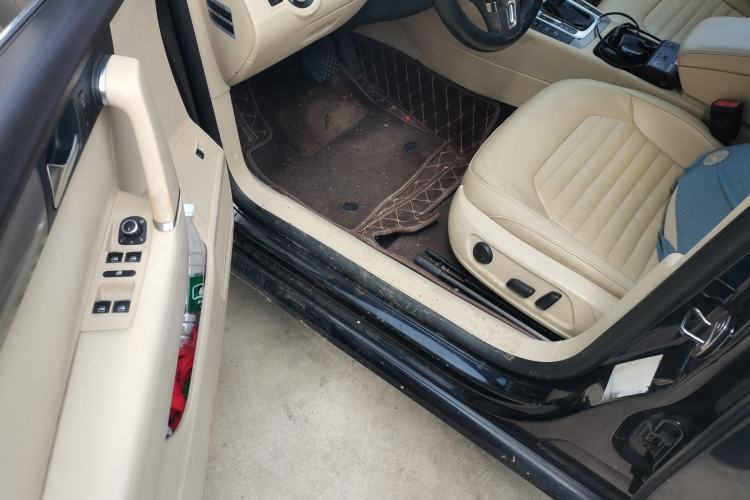 Used Volkswagen Magotan 2012 Revised Version 1.8TSI Leading Edition