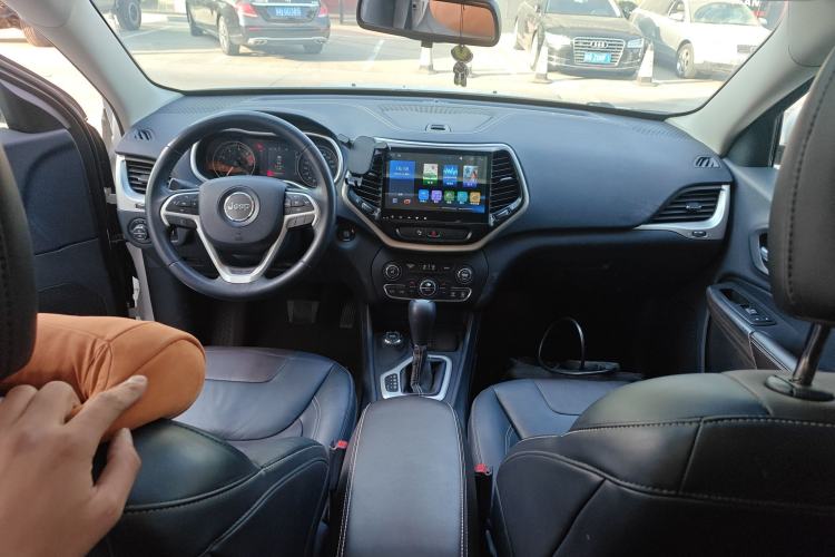 Used Jeep Cherokee 2016 2.4L Professional Edition