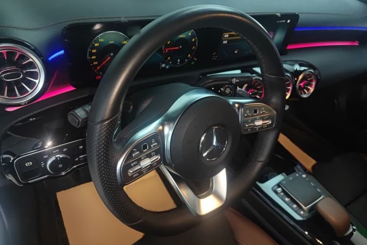 Used Mercedes-Benz A-Class 2021 A 200 L Sport Sedan Fashion Model
