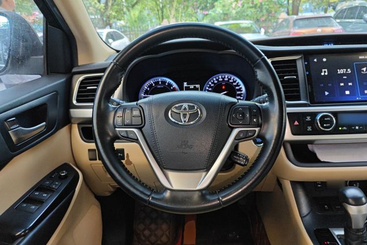 Used Toyota Highlander 2018 2.0T Four-Wheel Drive Prestige Version 7 Seats China VI Standard
