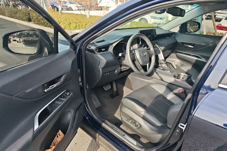 Used Toyota Harrier 2023 2.0L CVT Two-Wheel Drive Luxury Edition
