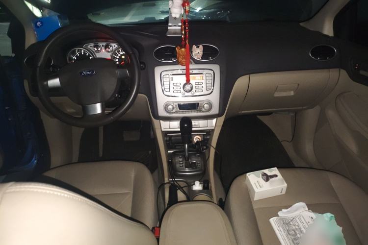 Used Ford Focus 2013 Hatchback Classic 1.8L Automatic Fashion Edition
